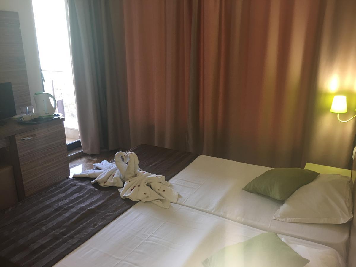 Tia Maria - Premium Hotel Pantai Sunny Luaran gambar